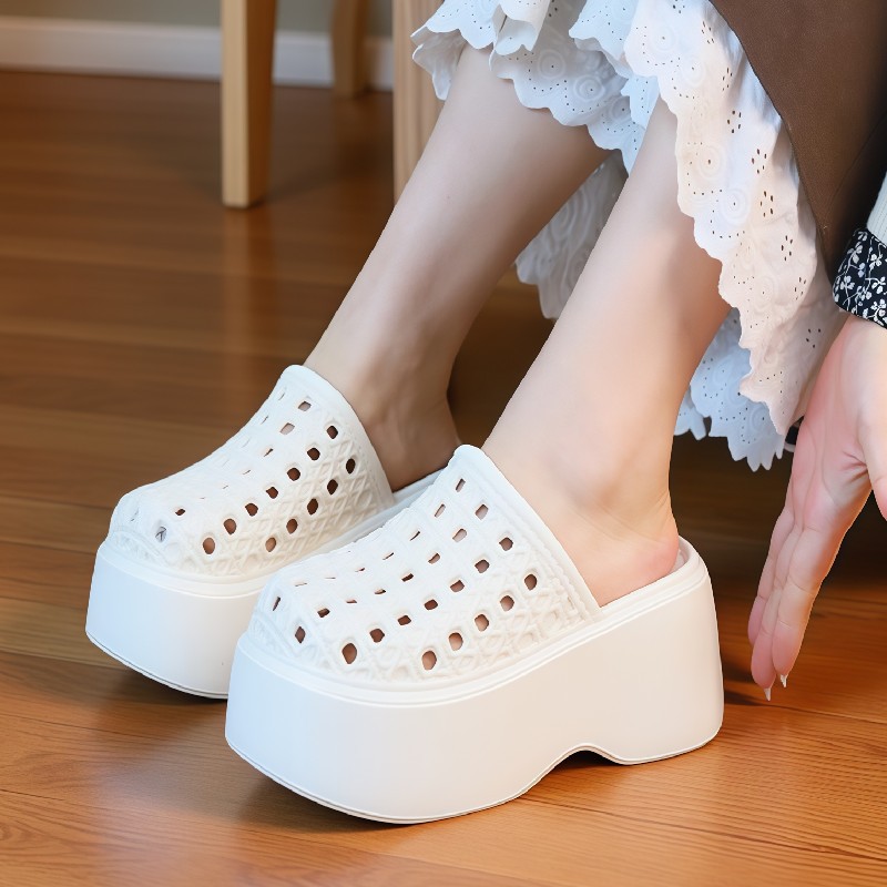 Women Shoes Size Chart - Chunky Plateau-Slipper mit 7 cm hoher