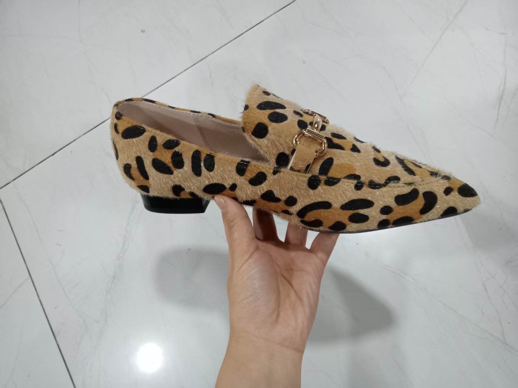 Große Größen 40-43 Leopardenmu – Square Toe Mule Bewertung und Preis